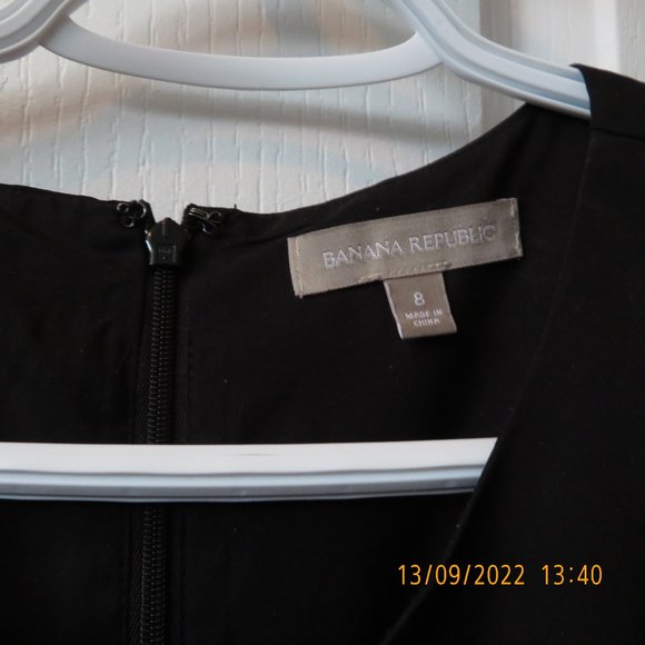 Banana Republic black blouse, size 8 - Picture 4 of 6